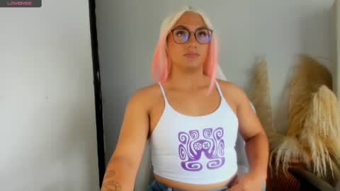 Hanna Capicorn online show from March 2, 2025, 3:59 pm