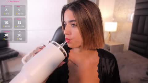 Snapshot of hanna_vasquez chatting on March 6, 2025, 12:10 am Hanna online show from March 6, 2025, 12:10 am