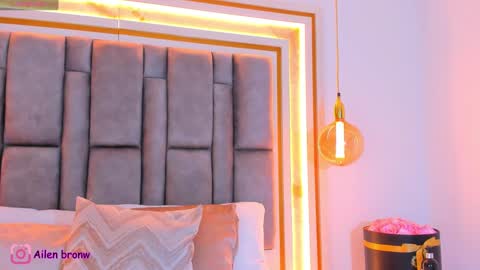 Eliana online show from September 20, 2025, 8:54 pm