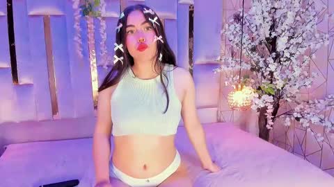 hannacollins_2 online show from October 2, 2025, 1:29 pm