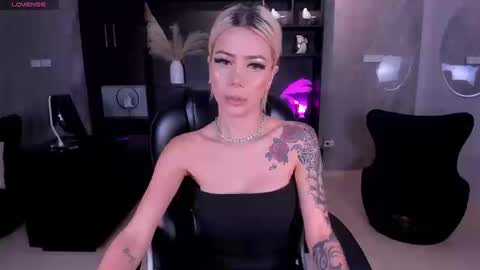  Hanna Connor  online show from February 23, 2026, 9:01 pm