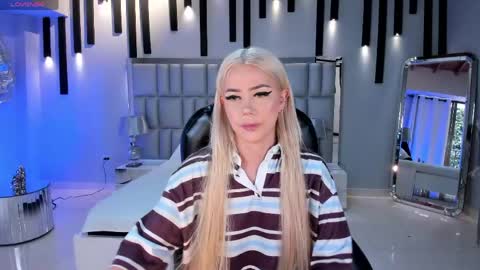 Snapshot of hannaconnor_ chatting on May 1, 2026, 7:40 pm Hanna Connor online show from May 1, 2026, 7:40 pm