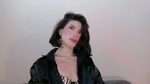 Hannah  online show from April 13, 2026, 2:17 am