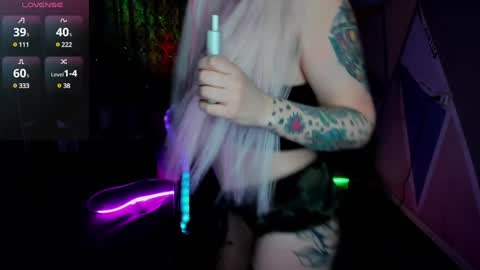 Snapshot of hannah_chaos chatting on December 11, 2024, 11:10 pm Hannah online show from December 11, 2024, 11:10 pm