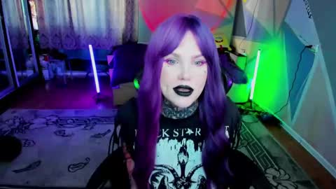 Snapshot of hannah_chaos chatting on February 20, 2025, 8:06 am Hannah online show from February 20, 2025, 8:06 am