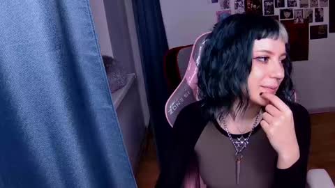 Snapshot of hannah_chaos chatting on March 12, 2025, 8:52 pm Hannah online show from March 12, 2025, 8:52 pm