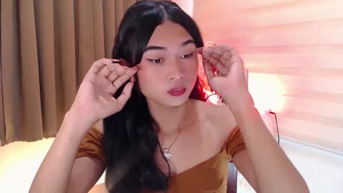 Snapshot of hannah_davis69 chatting on February 3, 2025, 5:18 am Alex online show from February 3, 2025, 5:18 am