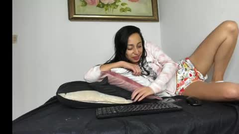 Hannah online show from April 25, 2026, 12:08 pm