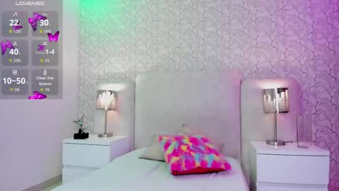 Snapshot of hannah_willian chatting on May 6, 2026, 11:26 am online show from May 6, 2026, 11:26 am