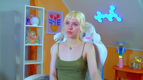 Hannah online show from June 3, 2026, 3:39 pm