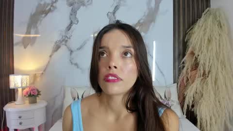 Hannahill69 online show from March 11, 2026, 5:02 am