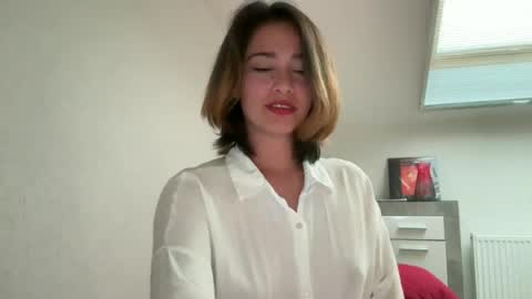 hannahinto online show from July 1, 2026, 2:51 pm
