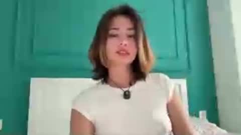 hannahinto online show from July 27, 2026, 2:46 pm