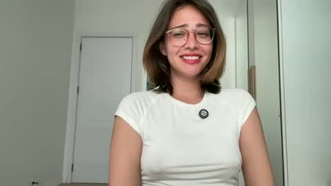 hannahinto online show from August 1, 2026, 4:23 am
