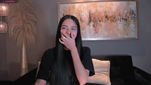 HANNAH J online show from December 15, 2024, 4:26 pm