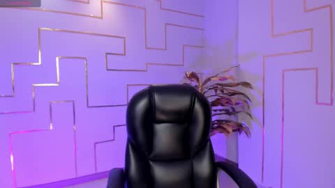 HANNAH J online show from September 8, 2025, 5:45 pm