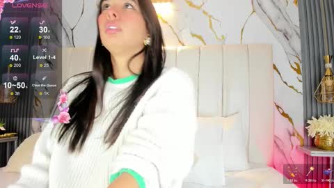 HannaPaola online show from December 1, 2025, 10:37 pm