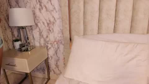 HANA  online show from December 20, 2025, 11:12 pm