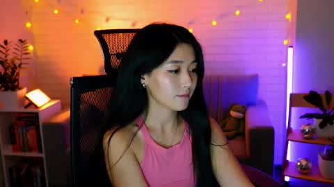 hannarosie online show from October 5, 2025, 7:23 pm