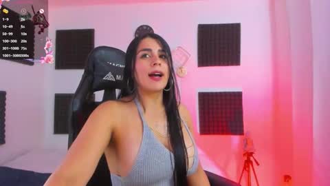 Hanna  online show from November 22, 2025, 8:19 pm