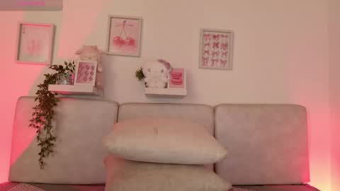 Yumii online show from May 8, 2026, 12:54 pm