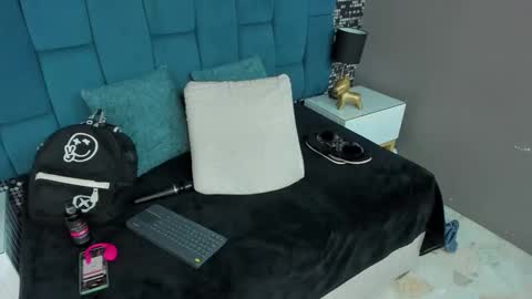 Hanny  online show from December 16, 2025, 11:26 am