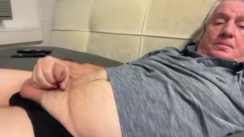 hans66760 online show from December 22, 2024, 7:21 pm