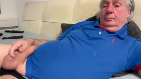 hans66760 online show from January 1, 2025, 4:50 pm