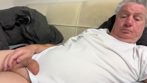 hans66760 online show from January 24, 2025, 8:43 pm