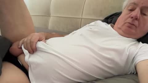 hans66760 online show from February 20, 2025, 8:28 am