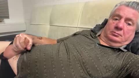 hans66760 online show from October 20, 2025, 9:48 pm