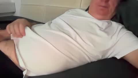 hans66760 online show from November 1, 2025, 6:04 am