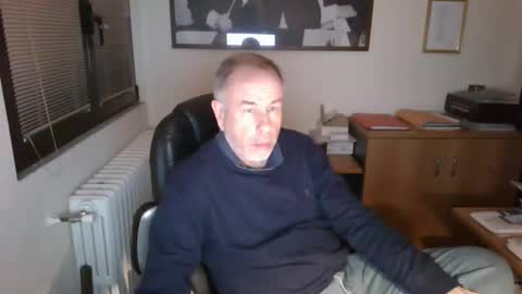 Snapshot of hanscooper chatting on December 7, 2024, 5:42 pm hanscooper online show from December 7, 2024, 5:42 pm
