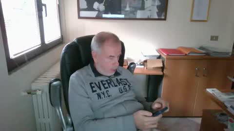 Snapshot of hanscooper chatting on October 22, 2025, 2:06 pm hanscooper online show from October 22, 2025, 2:06 pm