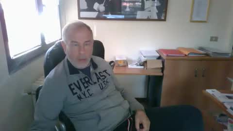 Snapshot of hanscooper chatting on October 25, 2025, 11:51 am hanscooper online show from October 25, 2025, 11:51 am