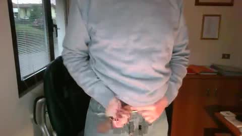 Snapshot of hanscooper chatting on November 8, 2025, 3:56 pm hanscooper online show from November 8, 2025, 3:56 pm