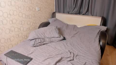 Hans online show from November 5, 2025, 1:11 pm