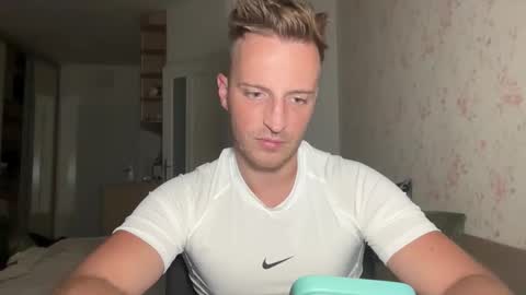 Snapshot of hanzlagerfelt chatting on November 10, 2025, 8:30 pm hanzlagerfelt online show from November 10, 2025, 8:30 pm