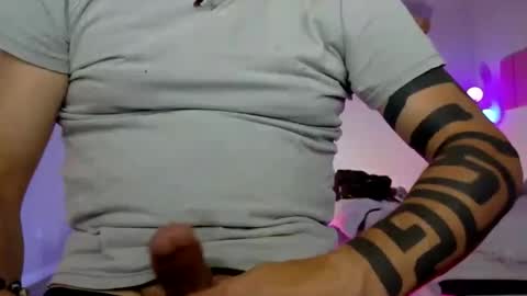 Josh Hamilton online show from April 9, 2026, 2:33 am