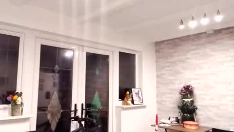 Calvin Secret  online show from February 1, 2026, 4:00 am