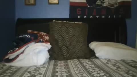 happyhappy4 online show from April 13, 2026, 5:57 am