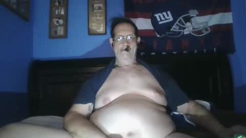 happyhappy4 online show from April 21, 2026, 4:41 am