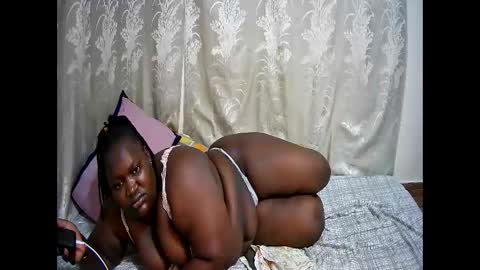 Snapshot of happysonia chatting on October 18, 2025, 6:48 am happysonia online show from October 18, 2025, 6:48 am