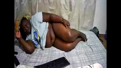 Snapshot of happysonia chatting on October 19, 2025, 6:52 pm happysonia online show from October 19, 2025, 6:52 pm