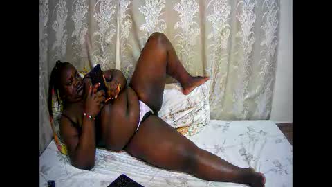 Snapshot of happysonia chatting on October 24, 2025, 12:34 pm happysonia online show from October 24, 2025, 12:34 pm