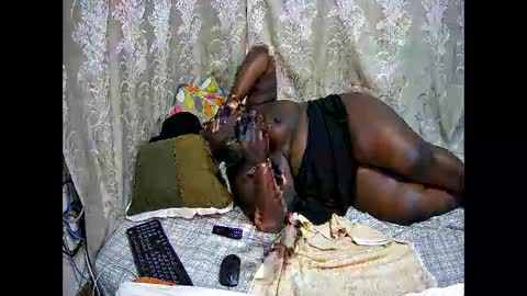 Snapshot of happysonia chatting on November 3, 2025, 8:54 pm happysonia online show from November 3, 2025, 8:54 pm