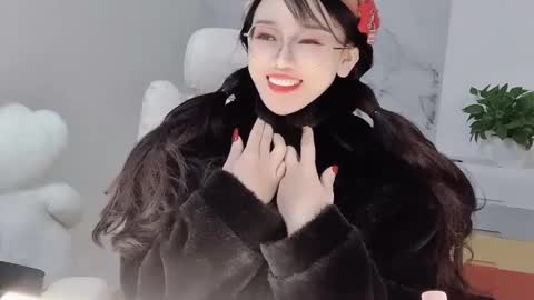 Daisy online show from February 25, 2025, 2:58 am