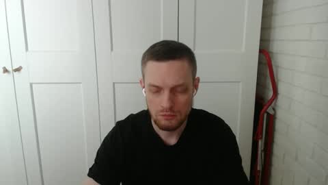 happyvelvetpaw online show from February 25, 2026, 8:02 am