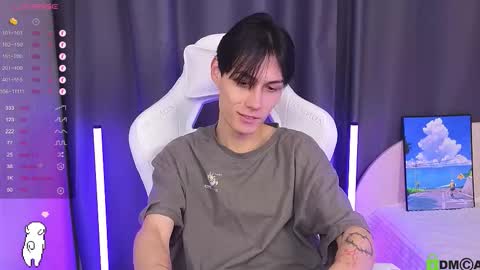 Mark online show from November 2, 2025, 9:39 pm