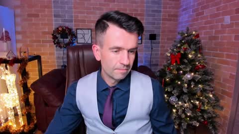 Snapshot of hard_and_juici chatting on December 26, 2024, 2:59 pm Steve online show from December 26, 2024, 2:59 pm